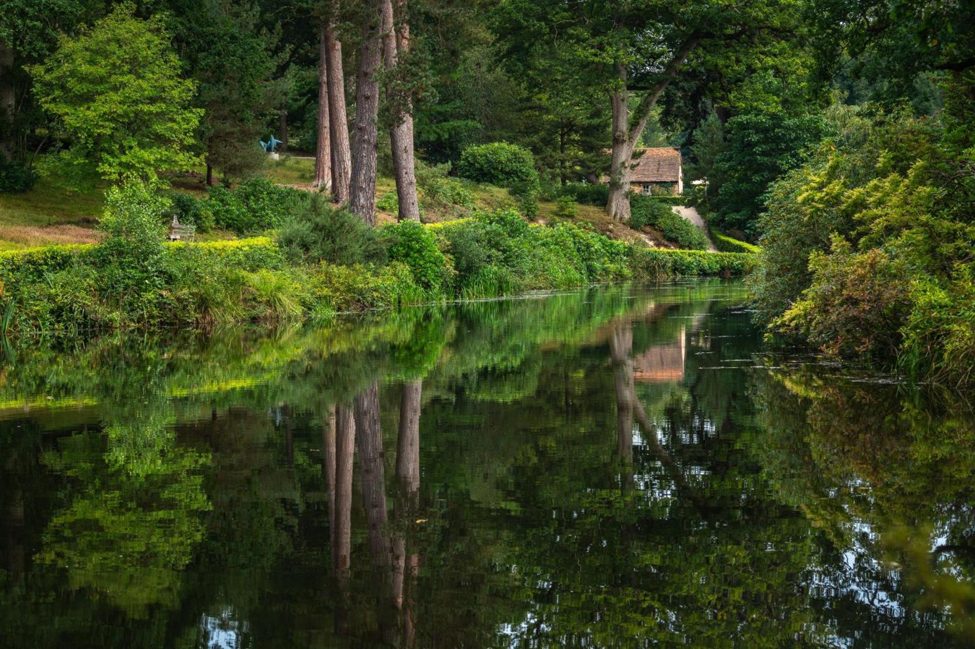 Leonardslee House At Leonardslee Lakes & Gardens Horsham Exteriör bild